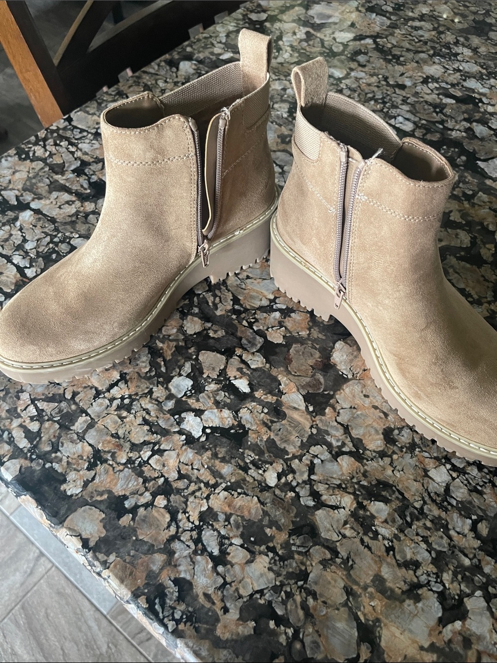 Tan Suede Ankle Boots size 8 1/2 - Picture 3 of 6